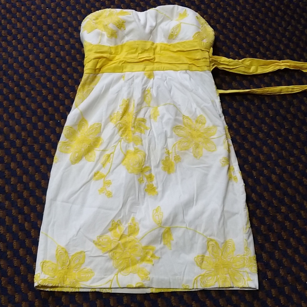 Beatiful Yellow and White Floral Dress